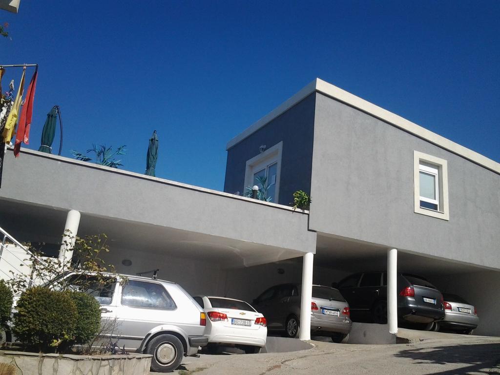 Guesthouse Oaza Emi โดบราวอดา ภายนอก รูปภาพ