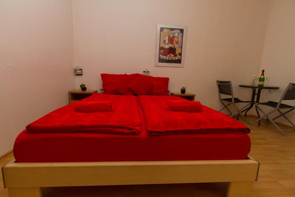 Guesthouse Oaza Emi โดบราวอดา ภายนอก รูปภาพ