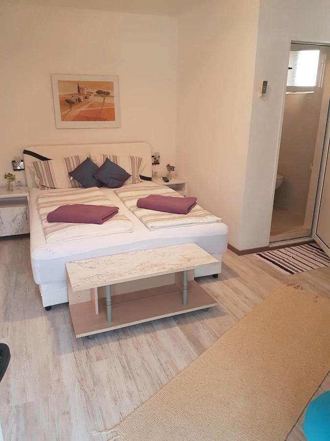 Guesthouse Oaza Emi โดบราวอดา ภายนอก รูปภาพ